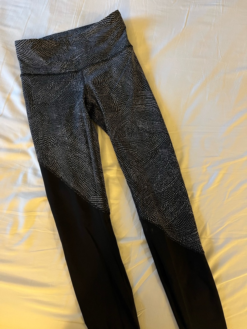 Lululemon Black & White Patterned Athletic Leggings